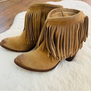 GENUINE LEATHER TAN FRYE TASSEL BLOCK HEEL BOOTIES